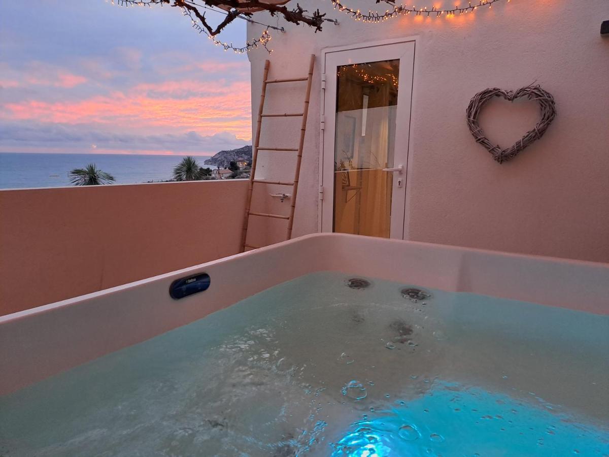 Les Suites Love 3 Spa Vue Mer Piscine Marseilles Buitenkant foto